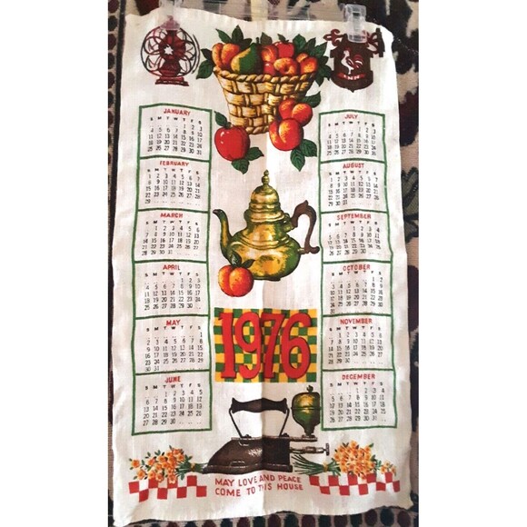 Wall Calendar 1976 Linen Kitchen Tea Towel 16x27 Peaches Teapot Flowers Blessing - Picture 1 of 12